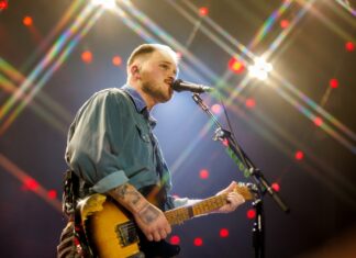 Zach Bryan Doesn’t ‘Quit’ During First of Three Los Angeles Shows: 5 Best Moments