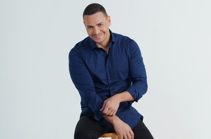 02-Victor-Manuelle-2023-billboard-espanol-1548.jpg