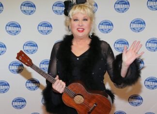 SNL Alum Victoria Jackson Shares She Has Inoperable Tumor