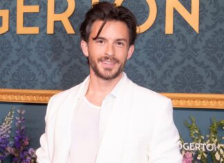 Jonathan Bailey Has a NSFW Confession About His TV Prosthetic Penis
