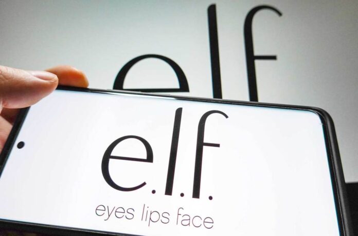 e.l.f.-Beauty-phone-app-billboard-1548.jpg