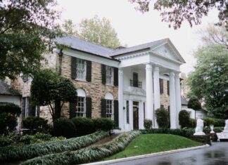 Woman Arrested in Alleged Scheme to Steal Elvis Presley’s Graceland