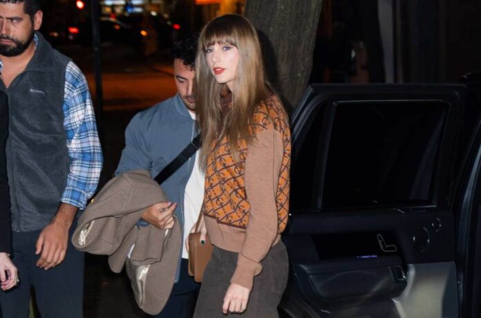 taylor-swift-fall-sweaters-billboard-1548.jpg