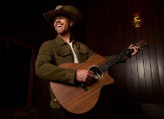 Dustin Lynch & Jelly Roll’s ‘Chevrolet’ Cruises to No. 1 on Country Airplay Chart