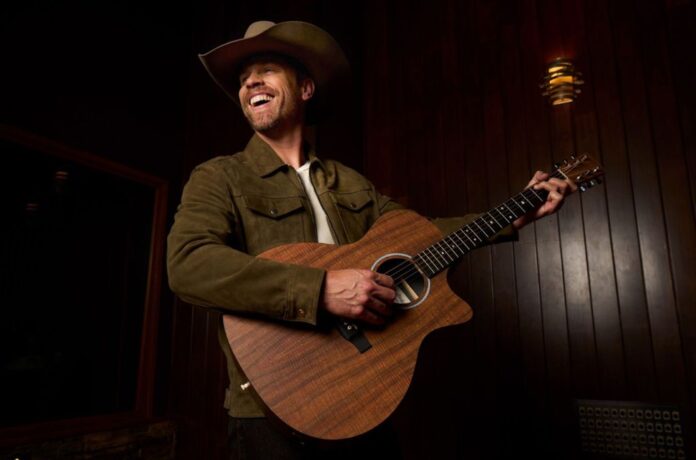 Dustin-Lynch-x-Beard-Club-Hero.jpg
