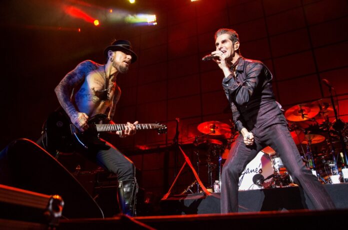 Janes-Addiction-a-performance-press-billboard-1548.jpg