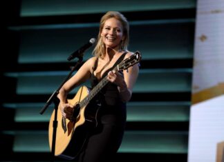 Jewel Supports Chappell Roan’s Call for Fan Boundaries Amid Harassment