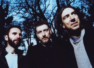 Snow Patrol on Track to Secure First U.K. No. 1 Album in 18 Years