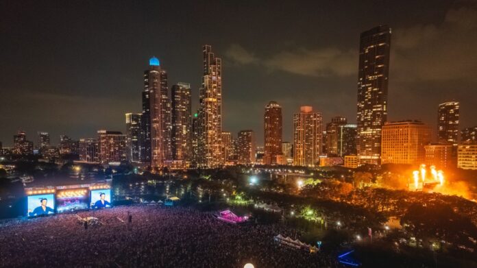 The-Lollapalooza-2024-mainstage-Credit-Ismael-Quintanilla-III-billboard-pro-1260.jpg