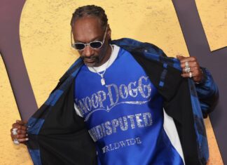 Snoop Dogg Takes Diplomatic Stance in Kendrick Lamar & Lil Wayne Super Bowl Controversy