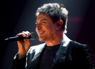 Duran Duran’s Simon Le Bon Honored with MBE from Prince William
