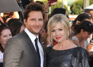 Tearful Jennie Garth Thanks Ex Peter Facinelli for Helping Her in Fire
