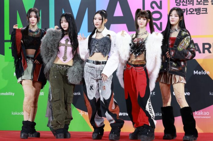NewJeans-2023-Melon-Music-Awards-Red-Carpet-Event-billboard-1548.jpg