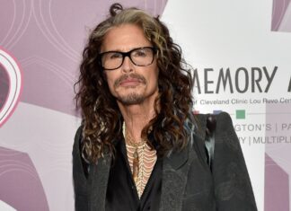 Steven Tyler Returns to the Stage for First Performance Since Aerosmith’s Retirement from Touring