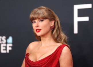 Taylor Swift Dancing With Alicia Keys and Swizz Beatz’s Son at 2025 Grammys Was Adorable Throwback to Their First Meeting