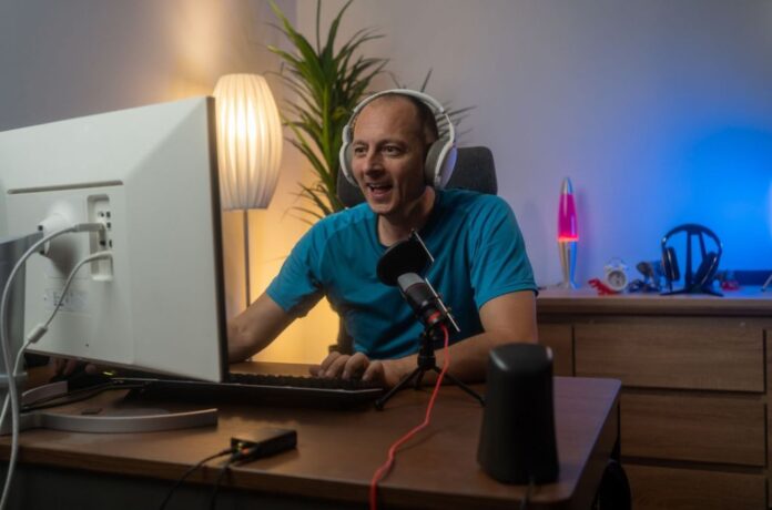 Gaming-Chair-Dad-Getty-Hero.jpg