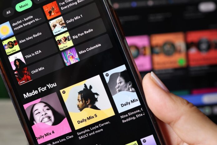 spotify-app-2025-phone-a-billboard-1548.jpg