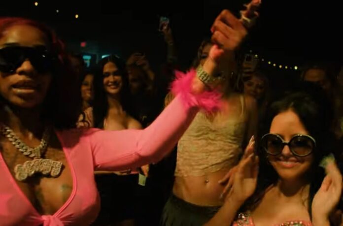 Jessie-Murph-and-Sexyy-Red-Blue-Strips-screenshot-2025-billboard-1548.jpg