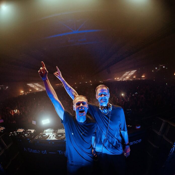 Armin-van-Buuren-B2B-Adam-Beyer-ASOT.jpg