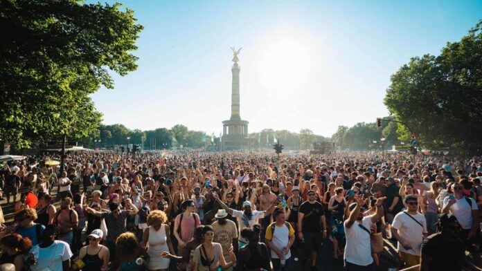 Rave-The-Planet-2023-01-by-shotbystanley.jpg