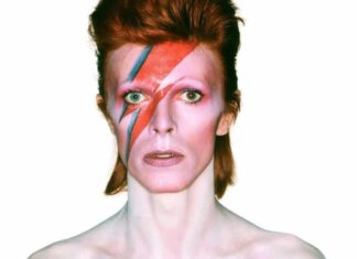David Bowie ‘Aladdin Sane’ artwork set for £300,000 auction