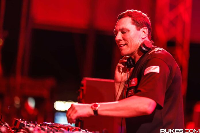 Tiesto-Live-2023.jpg