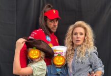 Kristen Bell And Friends Showcase Hilarious Punny Halloween Costume Mashups