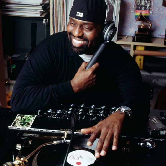 Frankie-Knuckles-DJ.jpg
