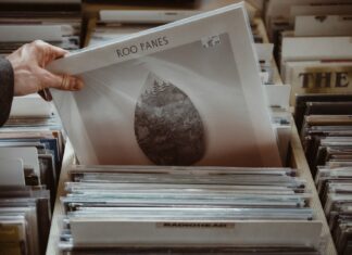 Vinyl sales surpass $1 billion in the US