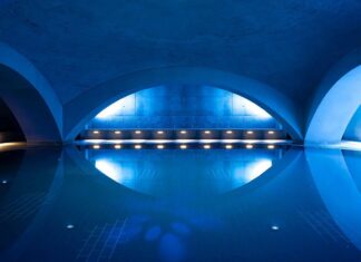 Berlin spa with DJs and a saltwater dome