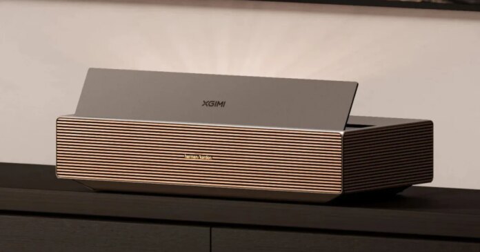 XGMI-Aura-3-series-120-inch-4K-projector.jpg